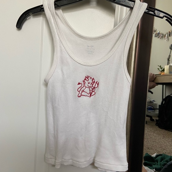 Brandy Melville John Galt Bundle Tops - Picture 4 of 5